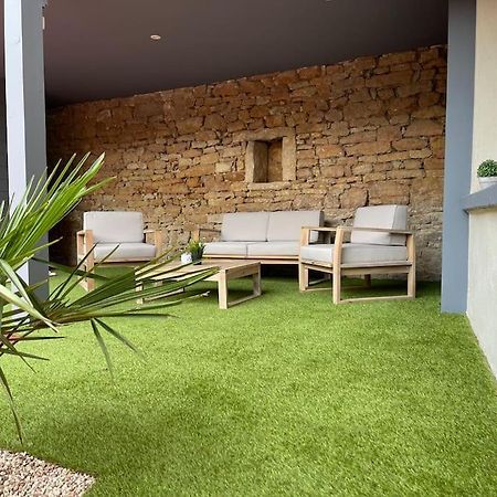 Suite Cosy Au Coeur De Vinzelles Proche Macon Tout Equipe Avec Salon D'Exterieur Eksteriør bilde
