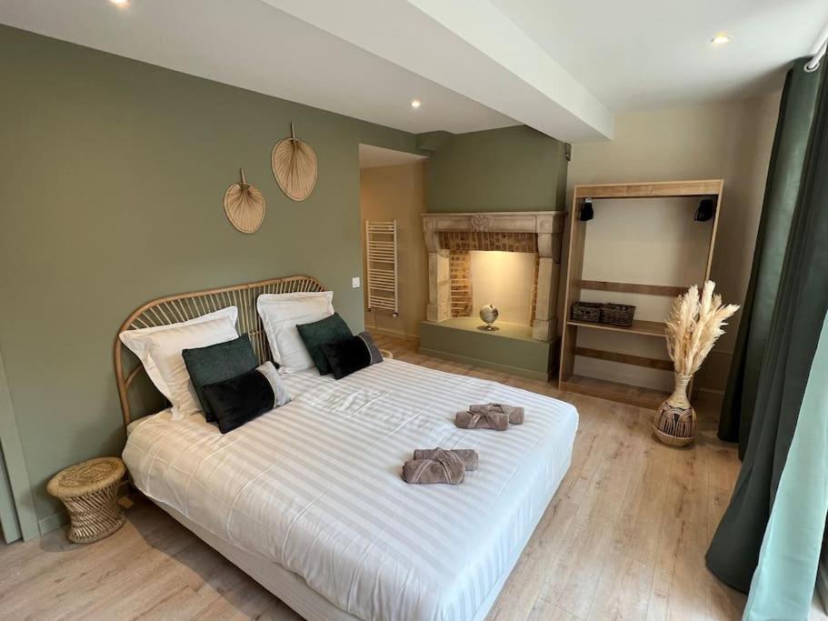 Suite Cosy Au Coeur De Vinzelles Proche Macon Tout Equipe Avec Salon D'Exterieur Eksteriør bilde